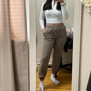Aritzia the Super Fleece Sweatpants